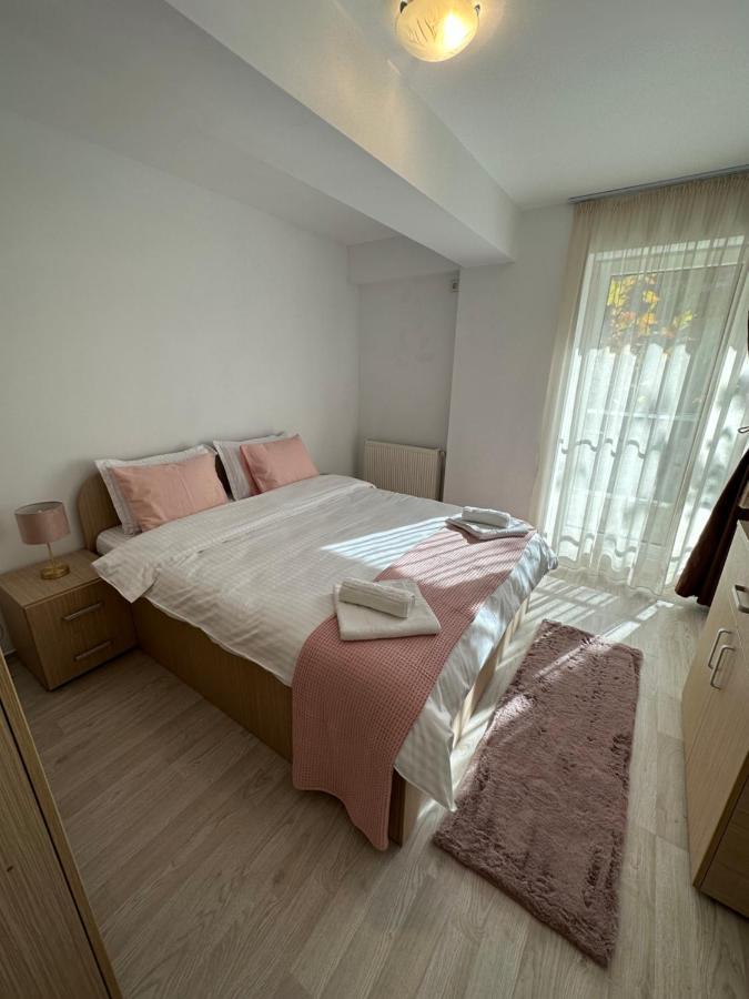 Fly Airport Residences & Therme-Self Check-In Отопень Екстер'єр фото