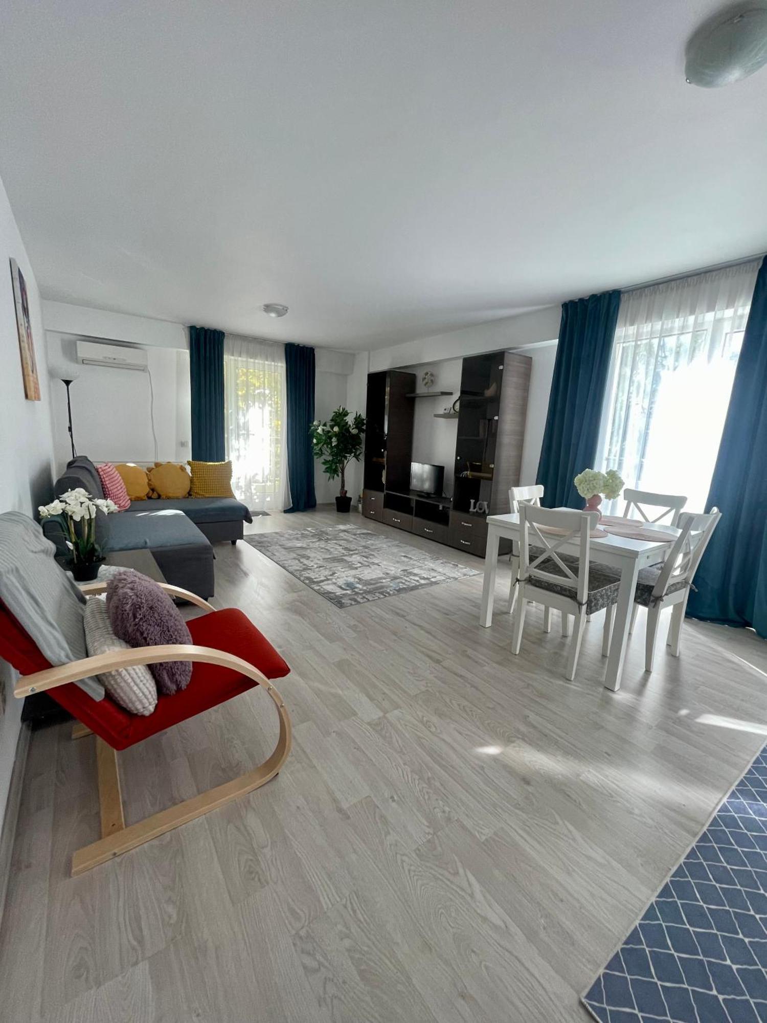 Fly Airport Residences & Therme-Self Check-In Отопень Екстер'єр фото